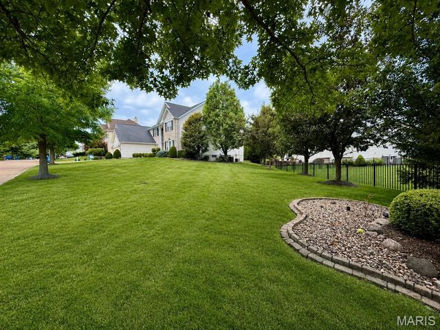 11 Orchard Trace Lane, Wildwood, MO 63040