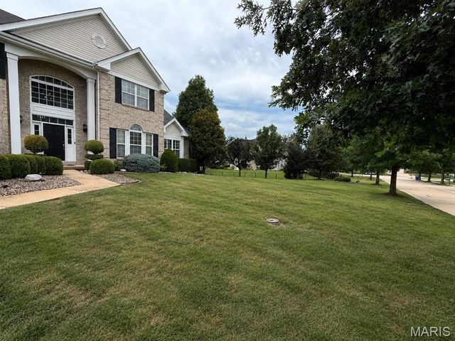 11 Orchard Trace Lane, Wildwood, MO 63040