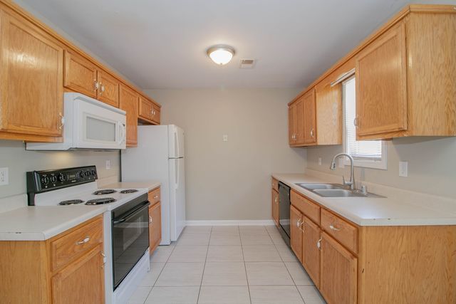 1134 Keith Avenue, Oak Grove, KY 42262