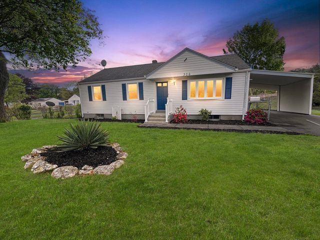 306 Greenaway Dr, Springfield, MA 01109