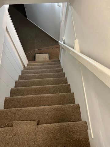 306 Greenaway Dr, Springfield, MA 01109