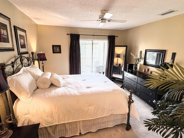 4712 E LUCERNE LAKES Boulevard E 203, Lake Worth, FL 33467