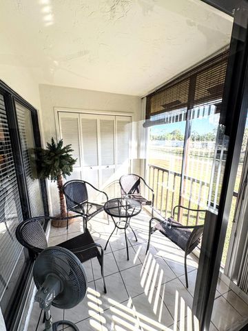 4712 E LUCERNE LAKES Boulevard E 203, Lake Worth, FL 33467