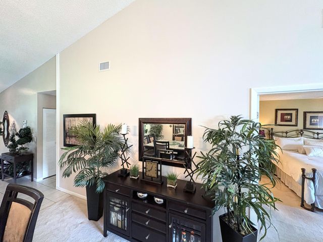 4712 E LUCERNE LAKES Boulevard E 203, Lake Worth, FL 33467