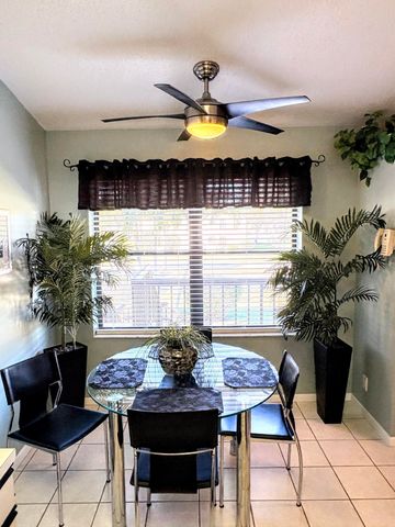4712 E LUCERNE LAKES Boulevard E 203, Lake Worth, FL 33467