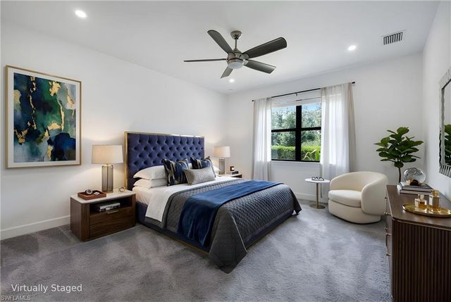 10518 Ventana CT, Naples, FL 34120