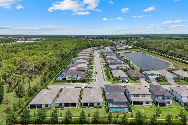 10518 Ventana CT, Naples, FL 34120