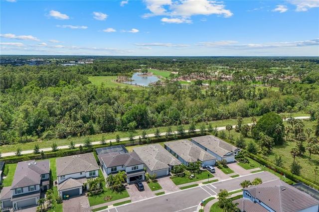 10518 Ventana CT, Naples, FL 34120