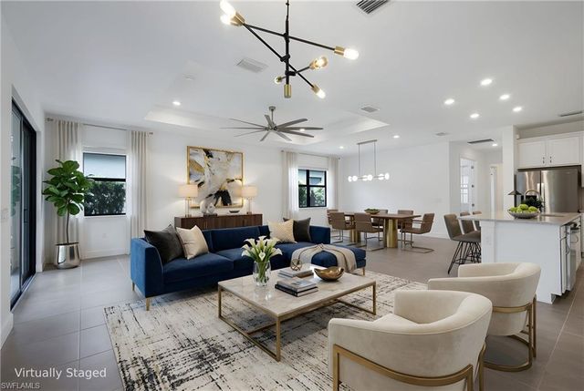 10518 Ventana CT, Naples, FL 34120