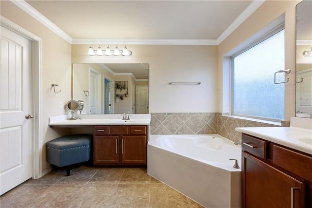 7310 Sunset Heights CIR F-20, Austin, TX 78735