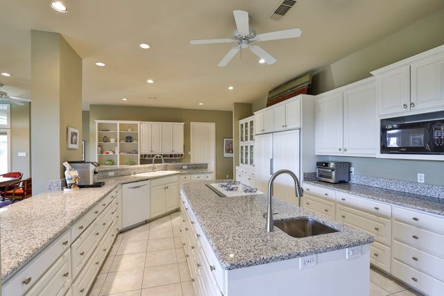 5916 Forest Highlands Drive, Fort Worth, TX 76132