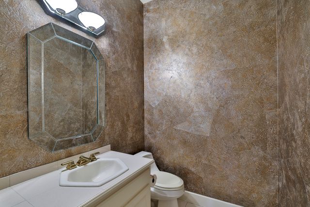 5916 Forest Highlands Drive, Fort Worth, TX 76132