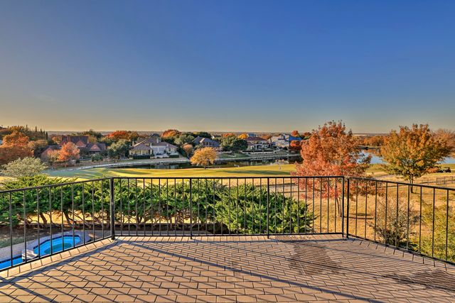 5916 Forest Highlands Drive, Fort Worth, TX 76132