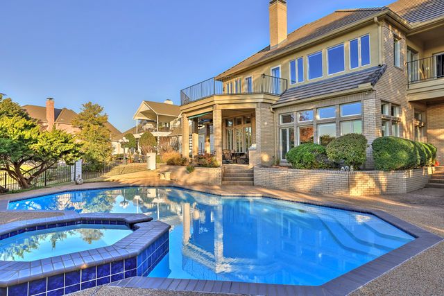 5916 Forest Highlands Drive, Fort Worth, TX 76132