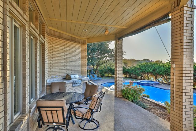 5916 Forest Highlands Drive, Fort Worth, TX 76132