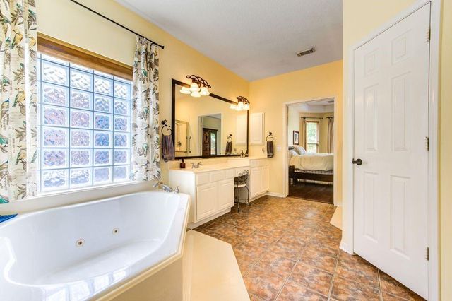 11915 Canyon Timbers Drive, Tomball, TX 77377