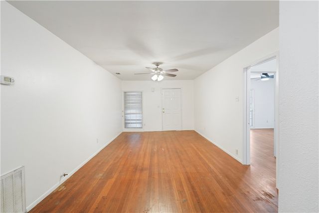 1821 Hawthorne Dr, Corpus Christi, TX 78404