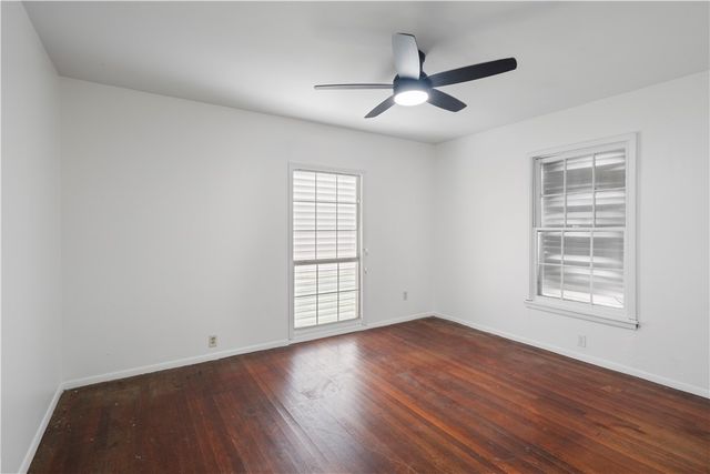1821 Hawthorne Dr, Corpus Christi, TX 78404