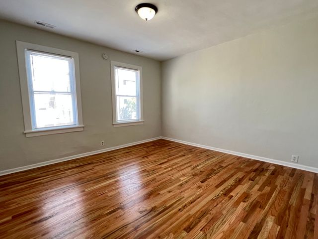 1151 W 19TH Street, Chicago, IL 60608