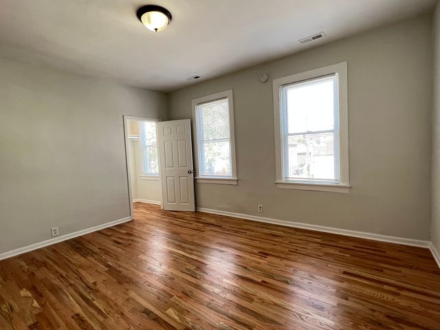 1151 W 19TH Street, Chicago, IL 60608