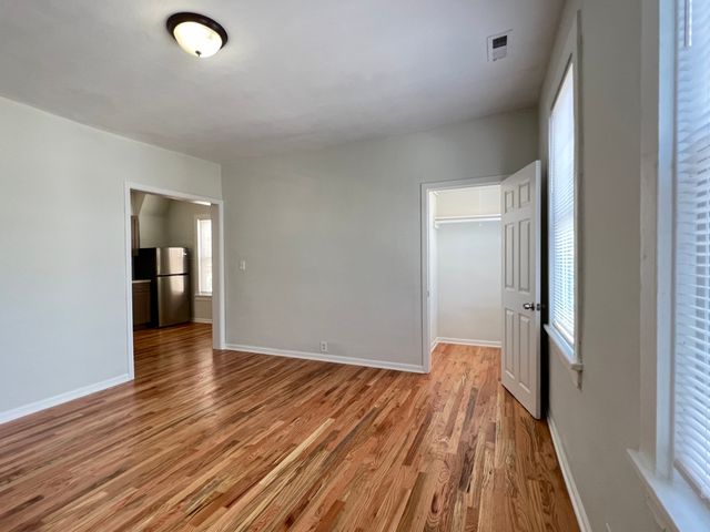 1151 W 19TH Street, Chicago, IL 60608