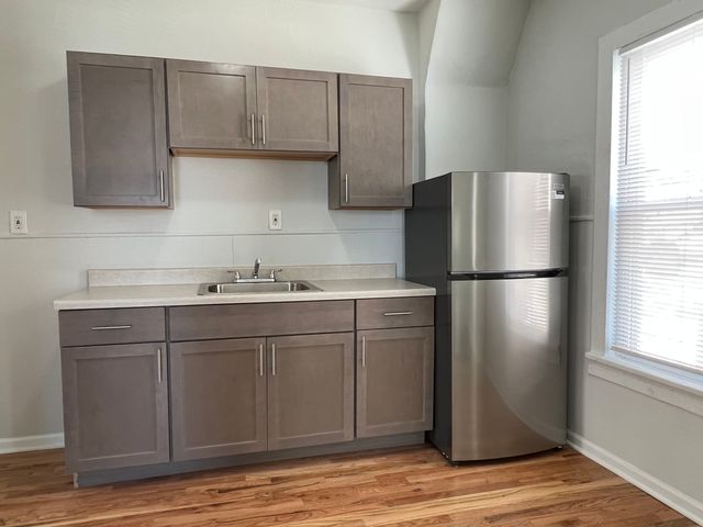 1151 W 19TH Street, Chicago, IL 60608