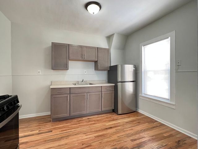 1151 W 19TH Street, Chicago, IL 60608