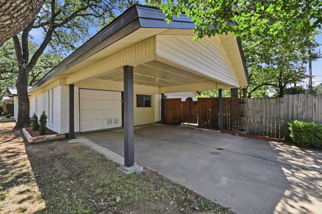 1917 Toplea Drive, Euless, TX 76040