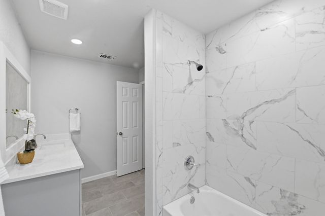 1917 Toplea Drive, Euless, TX 76040