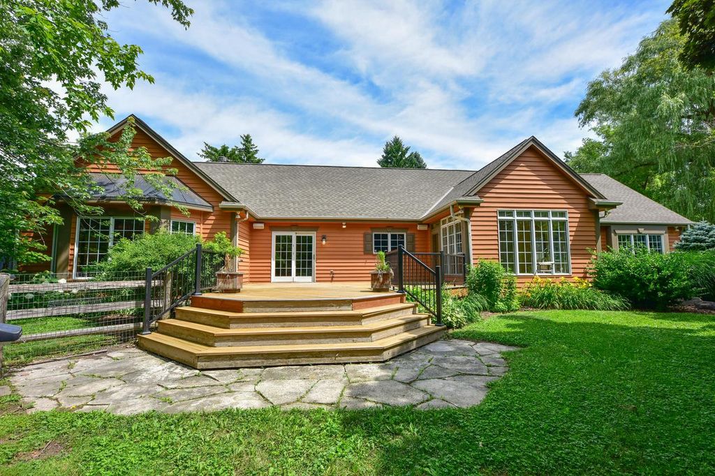 3550 Division ROAD, Jackson, WI 53037