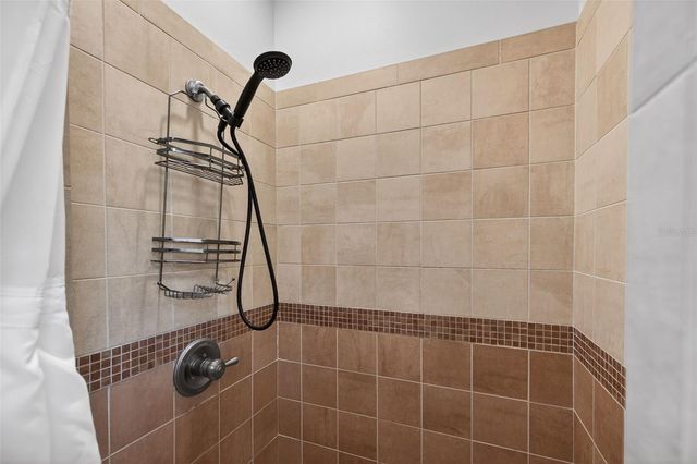 3117 W EUCLID AVENUE, Tampa, FL 33629