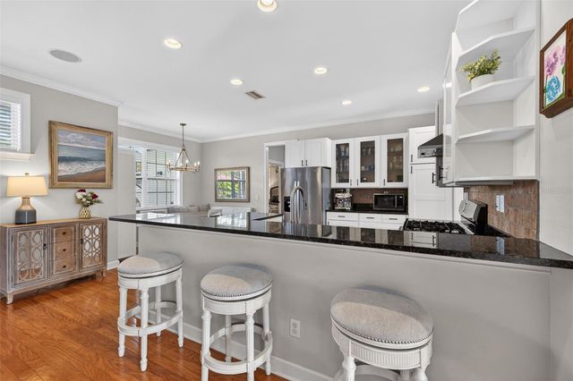 3117 W EUCLID AVENUE, Tampa, FL 33629