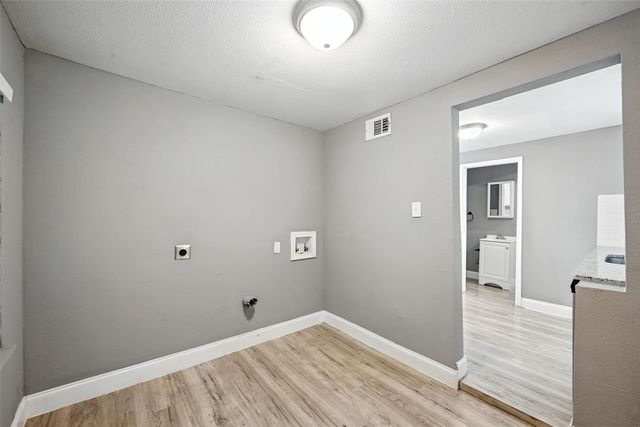 1927 S Fannin Avenue, Denison, TX 75020