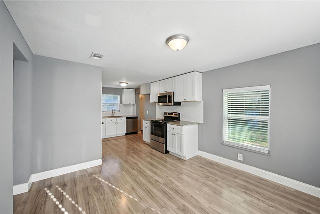 1927 S Fannin Avenue, Denison, TX 75020