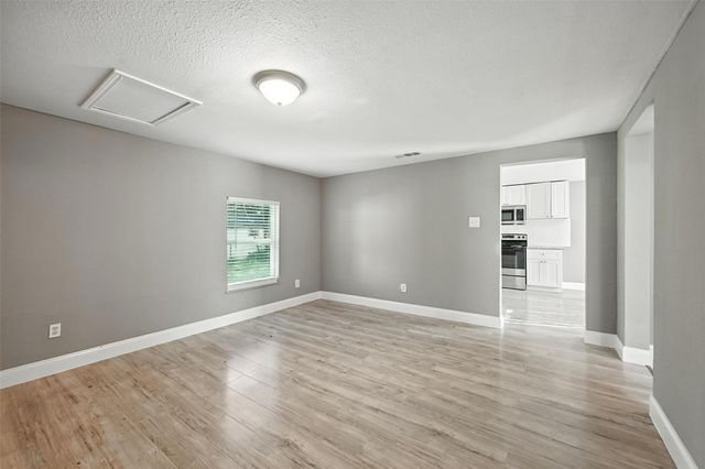 1927 S Fannin Avenue, Denison, TX 75020