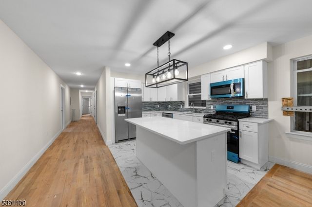 373 Chadwick Ave, Newark City, NJ 07112