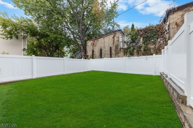 373 Chadwick Ave, Newark City, NJ 07112