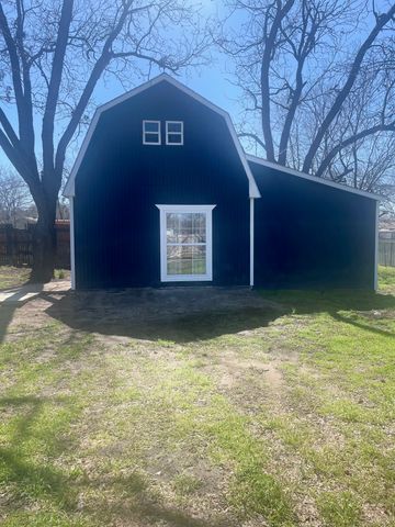 511 Denver Street, Alvord, TX 76225