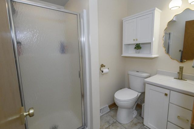 W235N7102 Prairie LANE, Sussex, WI 53089