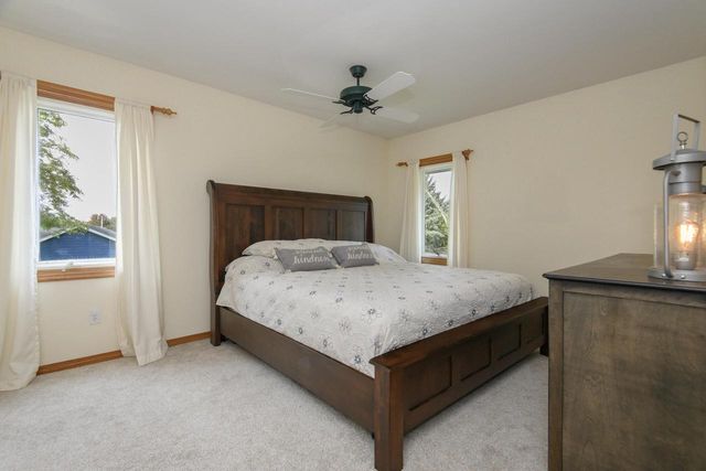 W235N7102 Prairie LANE, Sussex, WI 53089