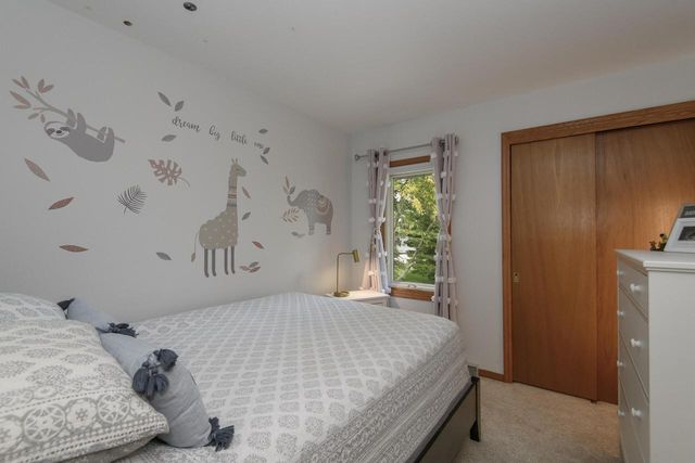 W235N7102 Prairie LANE, Sussex, WI 53089