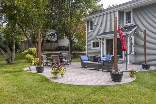 W235N7102 Prairie LANE, Sussex, WI 53089
