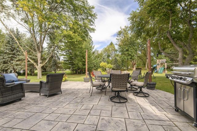 W235N7102 Prairie LANE, Sussex, WI 53089