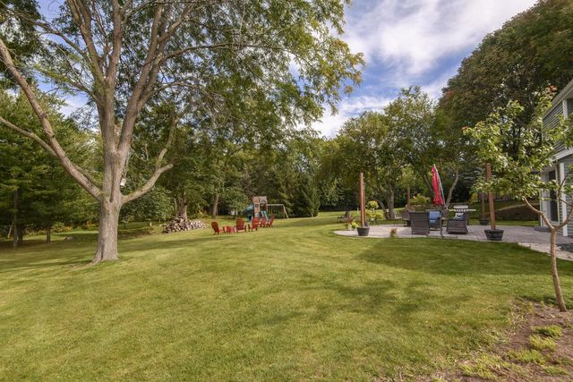W235N7102 Prairie LANE, Sussex, WI 53089