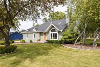 W235N7102 Prairie LANE, Sussex, WI 53089