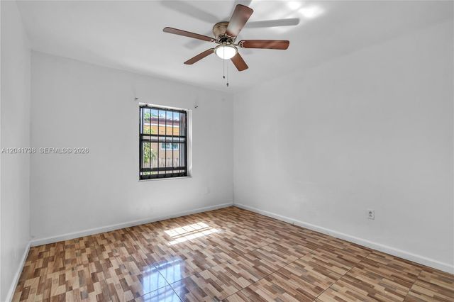 576 NW 147th St, Miami, FL 33168