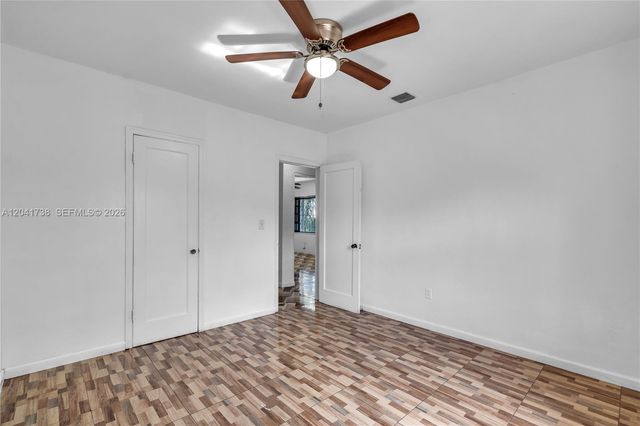 576 NW 147th St, Miami, FL 33168