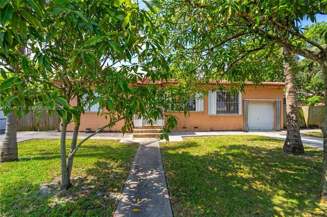 576 NW 147th St, Miami, FL 33168