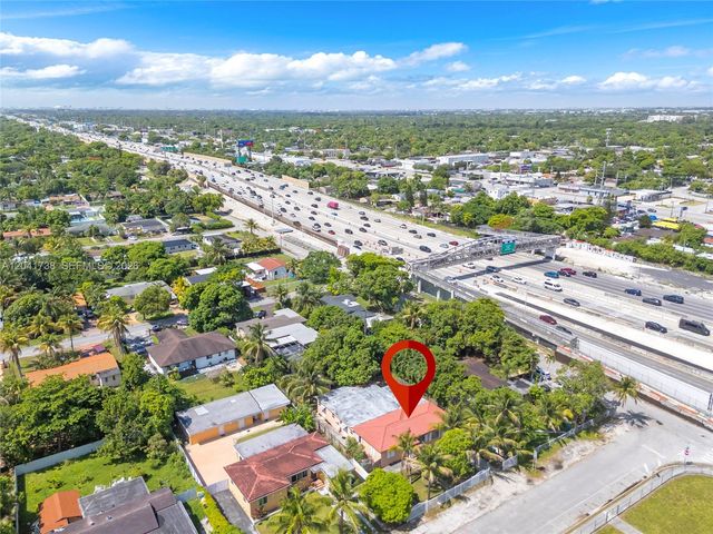 576 NW 147th St, Miami, FL 33168