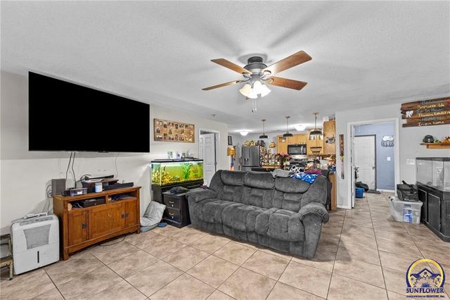 1475 Jackson RD, Williamsburg, KS 66095